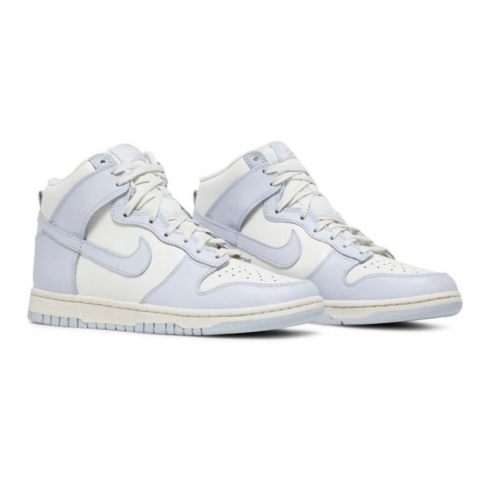 Nike Wmns Football Grey Dunk High